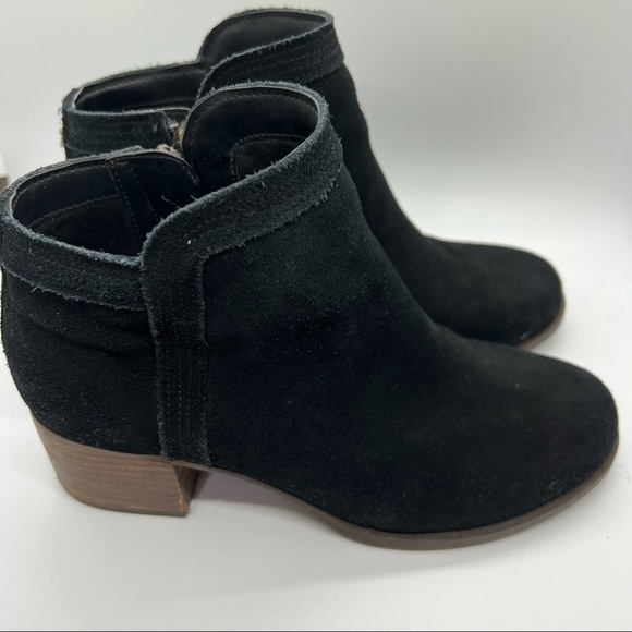 KOOLABURRA by UGG Women's Suede Thia
Ankle Boot US Size 6.5 - Picture 4 of 11